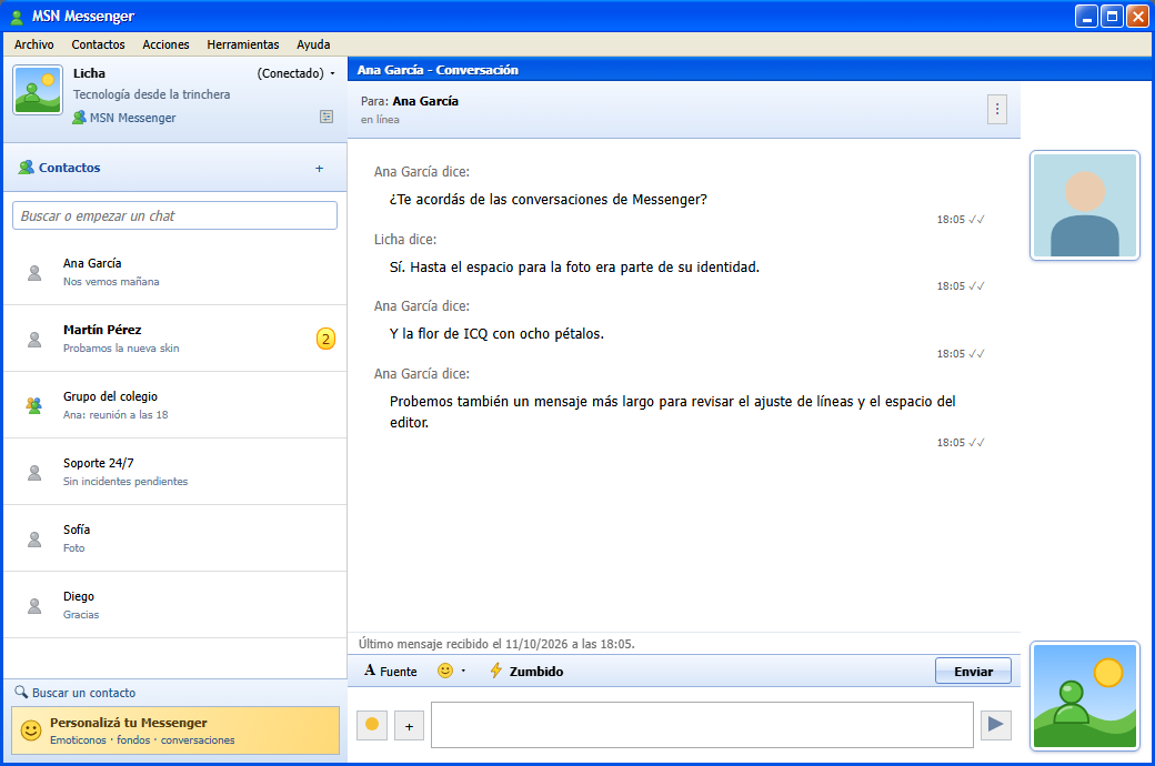 Retro Messenger con el skin de MSN Messenger: lista de contactos a la izquierda y una conversación con «Ana García dice:»